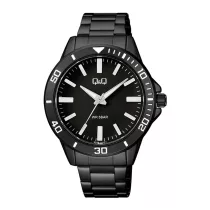   Q&Q férfi karóra, fekete színű tok, fekete színű foszforeszkálós számlap, fekete színű fémcsat Q28B-004PY