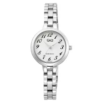   Q&Q női karóra, ezüst színű tok, ezüst színű csat, ezüst számlap  Q55B-002PY