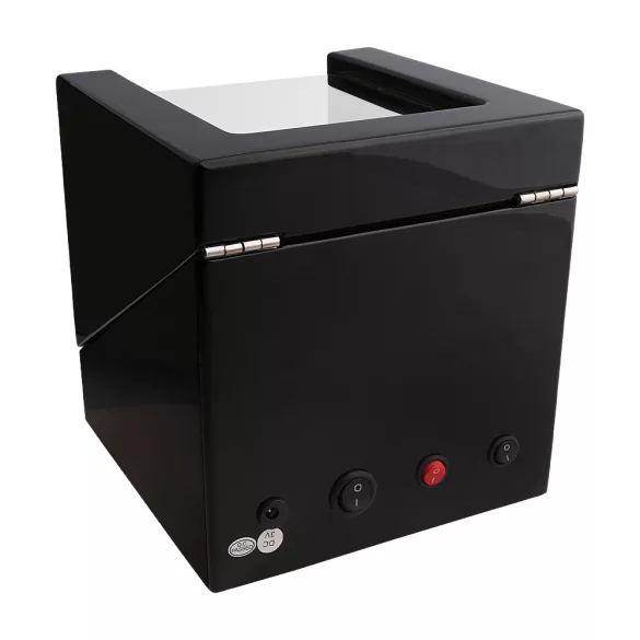 Óraforgató doboz, 2 db karórához, kívül fekete színű festett fényes fa felület, belül fekete színű textil